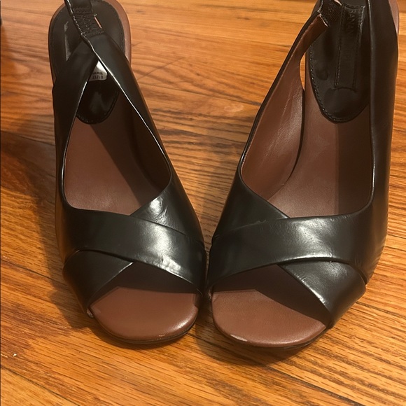 🆕Banana Republic Leather Elegant Black Women's Heels - Picture 6 of 9